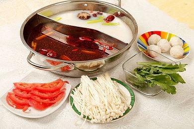 《宝可梦：大集结》新宝可梦演示：“朽木妖”